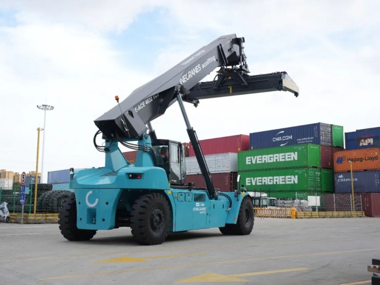 科尼全新电动正面吊重磅发布，升级电动产品矩阵并强化安全系统监控服务